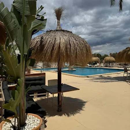 Orange Colom - Seaside 3*